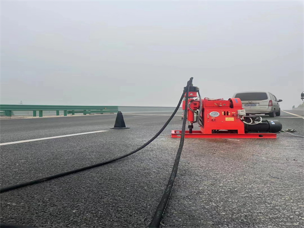 定襄马路路基路面开裂下沉注浆加固灌浆